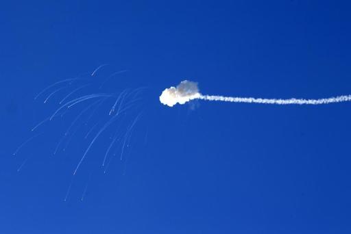 Míssil palestino é destruído no ar por sistema de defesa israelense.
